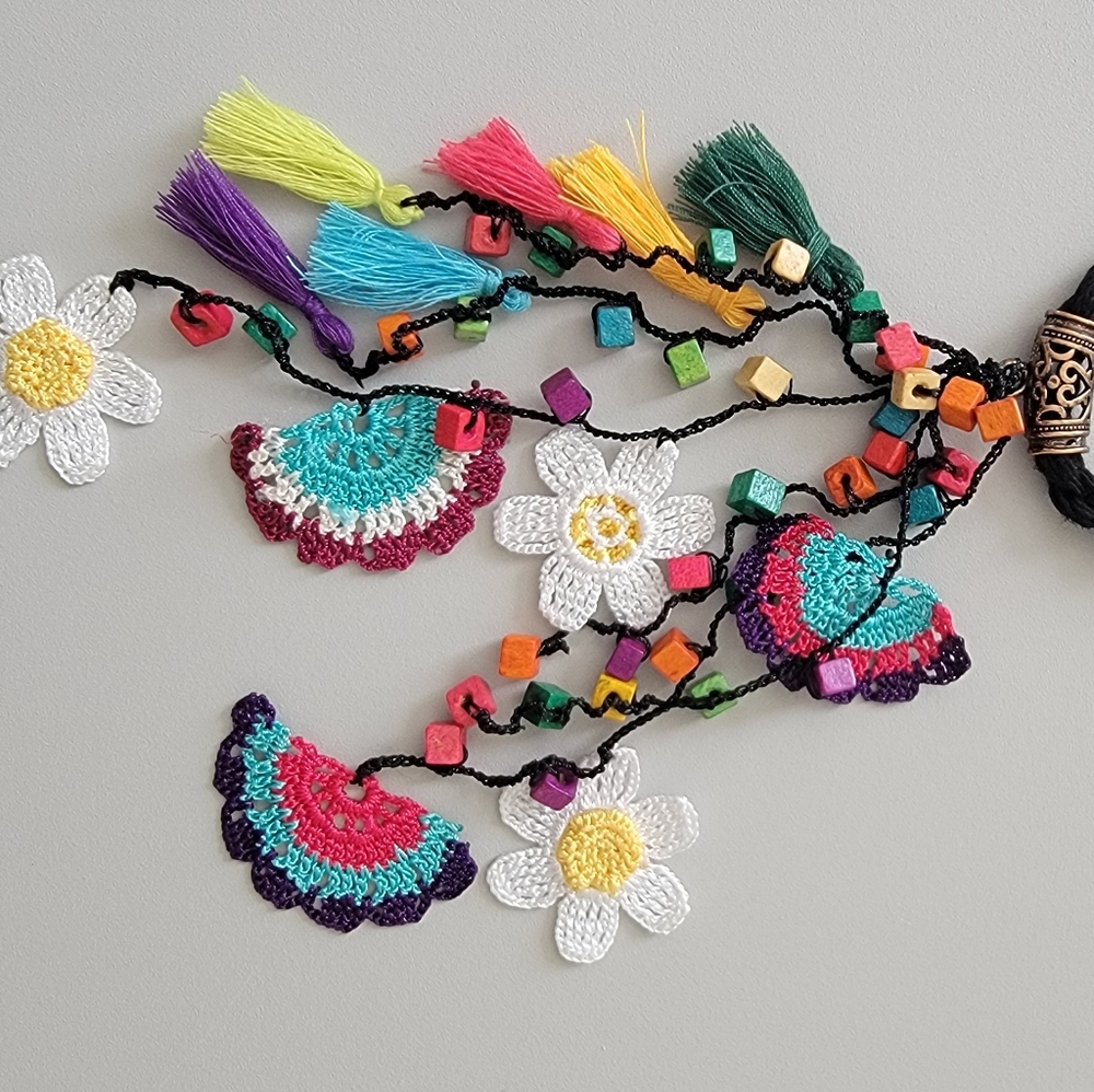 NECKLACE - Picture 2 of 3